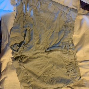 Basic khaki shorts